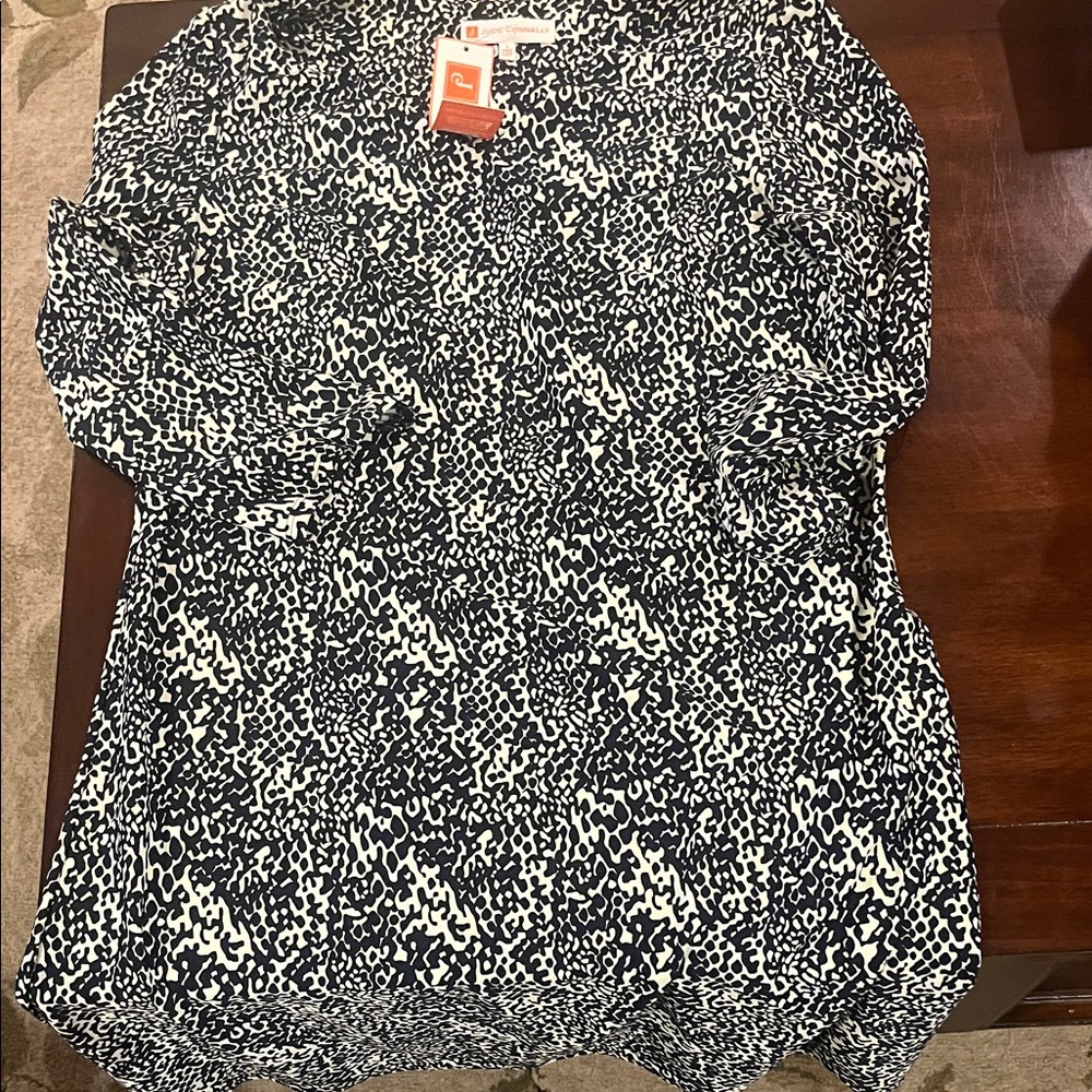 Jude Connally Black and White Abstract Blouse